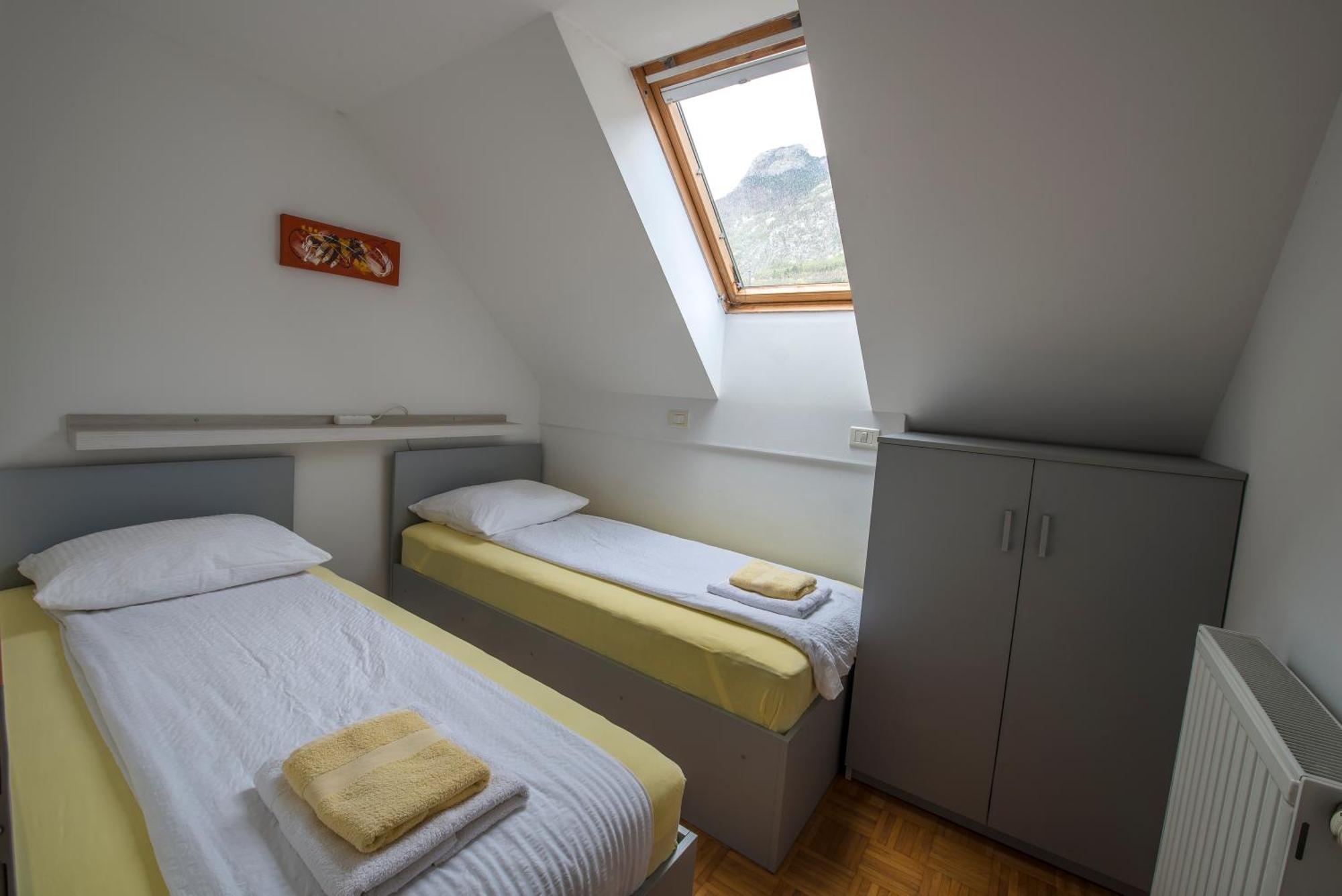 Apartments Rombon Klavdij With Free Onsite Parking Bovec Extérieur photo
