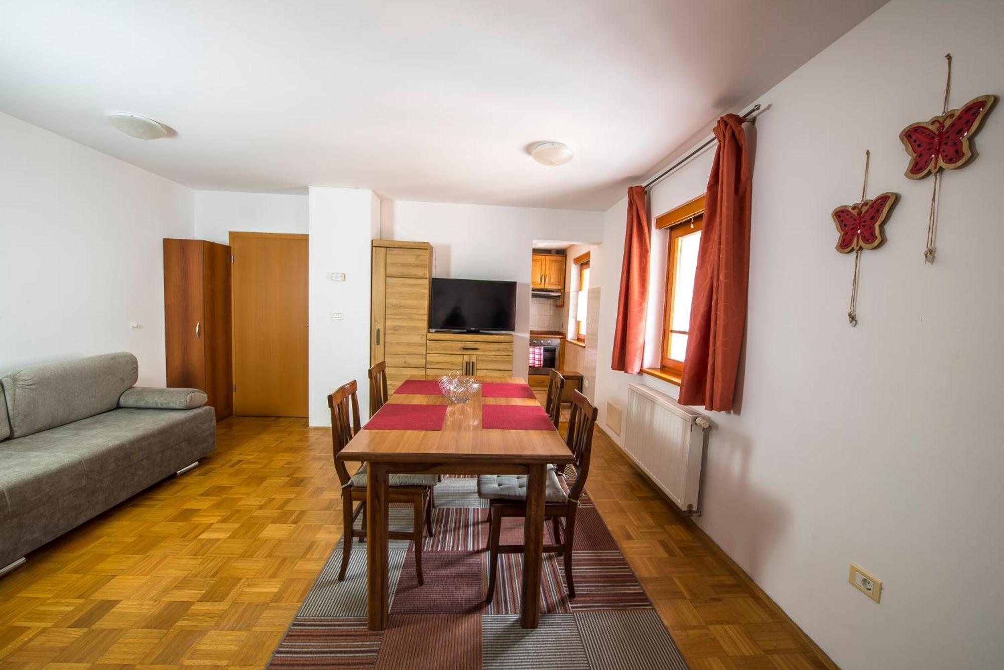 Apartments Rombon Klavdij With Free Onsite Parking Bovec Extérieur photo